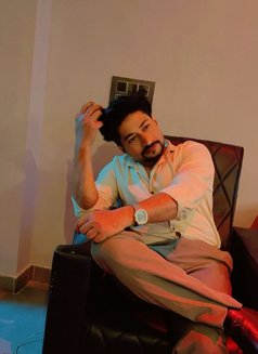 Jay - Male escort in New Delhi Photo 1 of 3