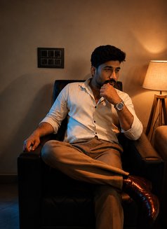 Jay - Male escort in New Delhi Photo 3 of 3