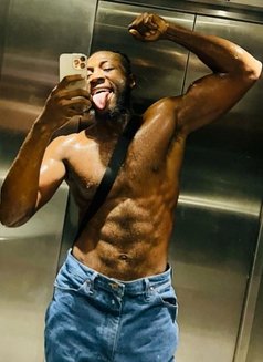 Jay Jey - Acompañantes masculino in Al Manama Photo 2 of 18