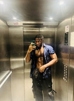 Jay Jey - Acompañantes masculino in Al Manama Photo 11 of 18