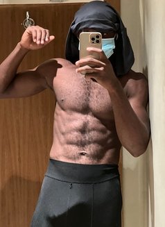 Jay Jey - Acompañantes masculino in Al Manama Photo 12 of 18