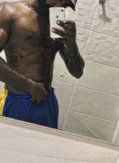 Jay Mac Wet Ladies - Male escort in Colombo Photo 1 of 3