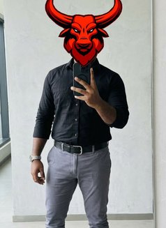 Jay (Will Take You to the Moon ) - Male escort in Colombo Photo 2 of 3