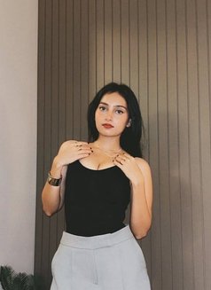 Jaya - escort in Kuwait Photo 3 of 3