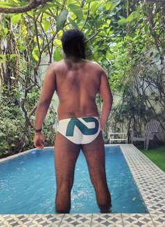 Jayaruwan - Acompañantes masculino in Colombo Photo 5 of 5