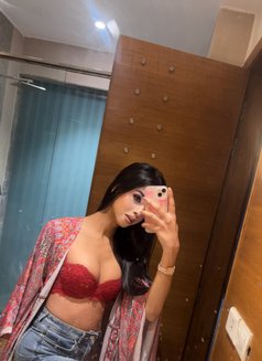 Jaycee - Transsexual escort in Mumbai Photo 20 of 29