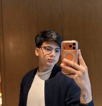 Jayceee - Male escort in Manila