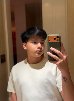 Jayceee - Male escort in Manila Photo 2 of 2