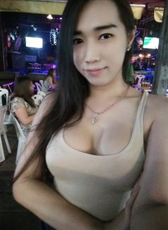 Jayly - Transsexual escort in Bangkok Photo 3 of 6
