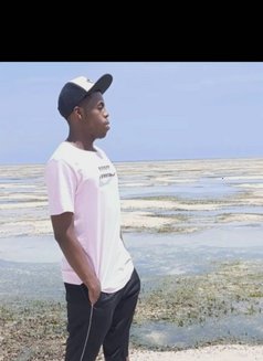 Jaymassage - Male escort in Mombasa Photo 2 of 4