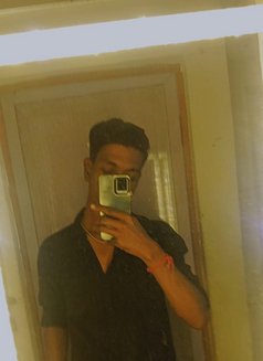 Jayu - Intérprete masculino de adultos in Ahmedabad Photo 1 of 1