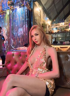 Jazzy - Transsexual escort in Singapore Photo 9 of 9