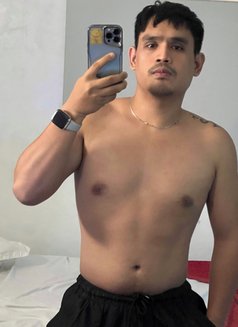 Jb Yanson - Male escort in Kuala Lumpur Photo 1 of 8