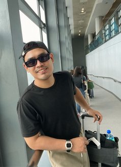 Jb Yanson - Male escort in Kuala Lumpur Photo 5 of 8