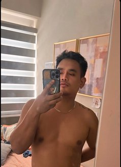 Jb Yanson - Male escort in Kuala Lumpur Photo 8 of 8