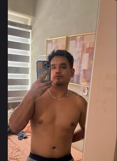 Jb Yanson - Acompañantes masculino in Kuala Lumpur Photo 19 of 22
