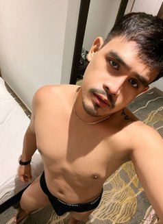 Jb Yanson - Acompañantes masculino in Kuala Lumpur Photo 21 of 22