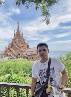 Jb Yanson - Male escort in Manila Photo 14 of 16