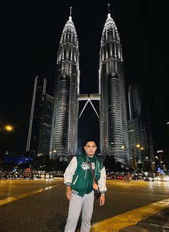 Jb Yanson - Male escort in Manila Photo 15 of 16
