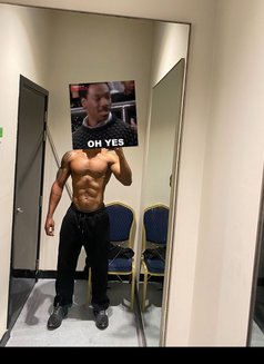 Jd 22 - Male escort in Dubai Photo 1 of 3