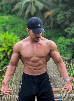 Jd Best Gigo - Male escort in Bangkok Photo 2 of 7