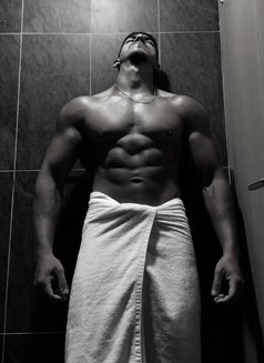 Jd Best Gigo - Male escort in Bangkok Photo 5 of 7