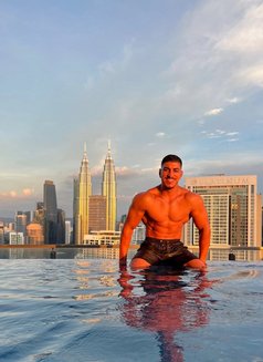 Jd Best Gigo - Male escort in Bangkok Photo 6 of 7