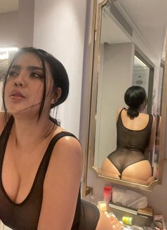 Jdjrb - puta in Hanoi Photo 9 of 9