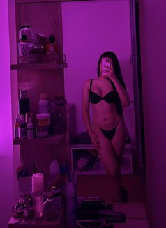 Jean - escort in Bangkok Photo 2 of 3