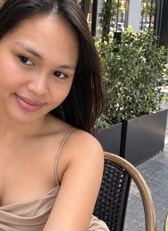 Jeanne - puta in Makati City Photo 2 of 12