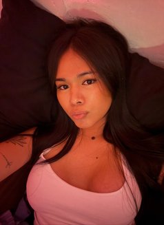Jedolls - Transsexual escort in Manila Photo 6 of 7