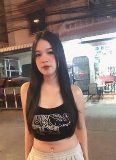 Jeep - escort in Pattaya Photo 3 of 7