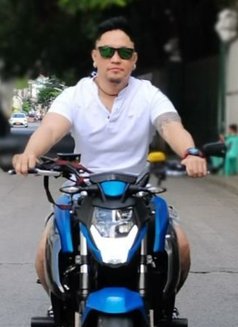 Jeff Grey - Male escort in Manila Photo 2 of 6