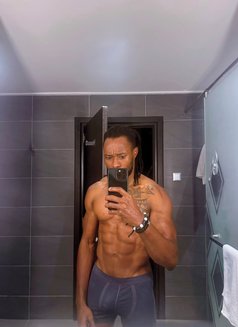 Jeff - Male escort in Nairobi Photo 8 of 14