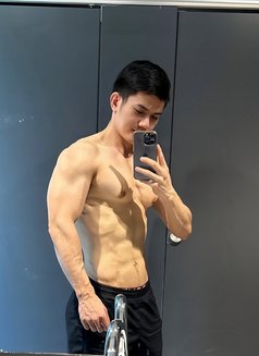 Jeff - Male escort in Bangkok Photo 1 of 3