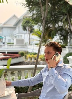 Jeffrey - Male escort in Bangkok Photo 5 of 5