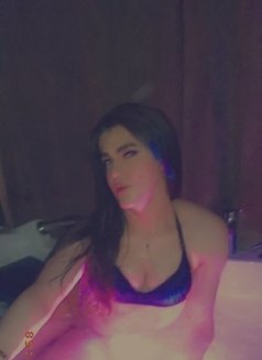 Jehan22 - Transsexual escort in Damascus Photo 5 of 11