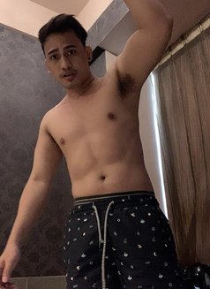 Jeigh Soriano - Male escort in Makati City Photo 3 of 10