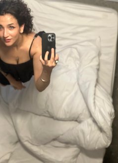 Jeje Lovely - escort in Beirut Photo 1 of 5