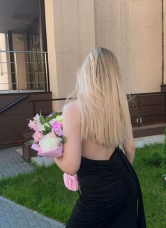 Jemma - escort in Dubai Photo 6 of 9