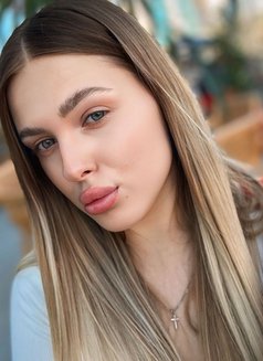 Jemma - escort in Dubai Photo 8 of 9