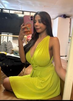 Jen - escort in Abu Dhabi Photo 1 of 3