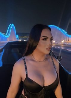 Jen Smith - Transsexual escort in Dubai Photo 3 of 6