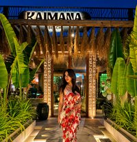 Jen: world class sex top/bottom/GFE - Transsexual escort in Dubai
