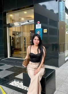 Jena - escort in Doha Photo 9 of 13