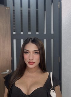 Jenalwayswet - Transsexual escort in Manila Photo 1 of 6