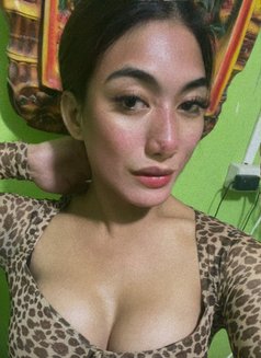 Jenalwayswet - Transsexual escort in Manila Photo 3 of 6