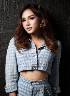 Jenelia - Transsexual escort in New Delhi Photo 25 of 28