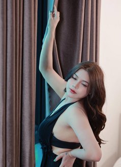 Jeni - escort in Doha Photo 1 of 4