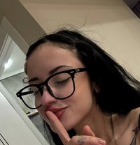 Jeni - puta in Hofuf Photo 1 of 6